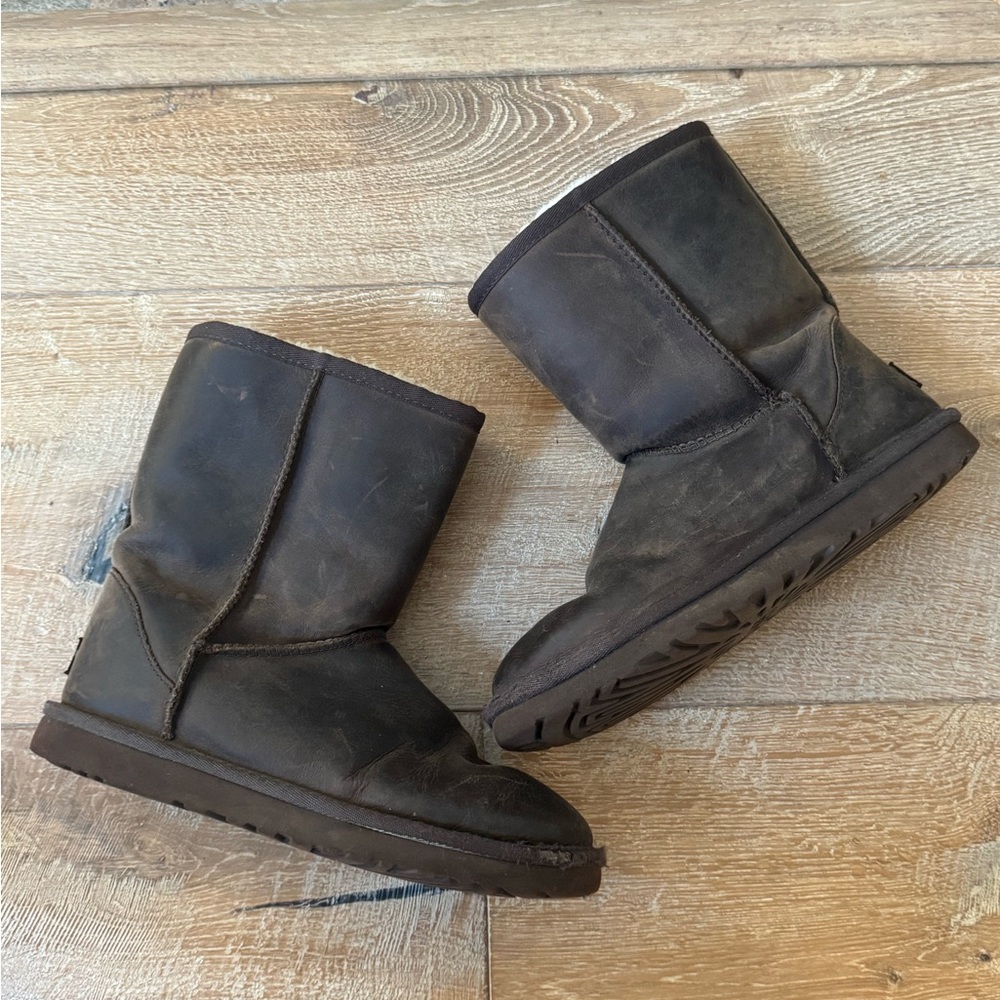 Waterproof brown Ugg boots